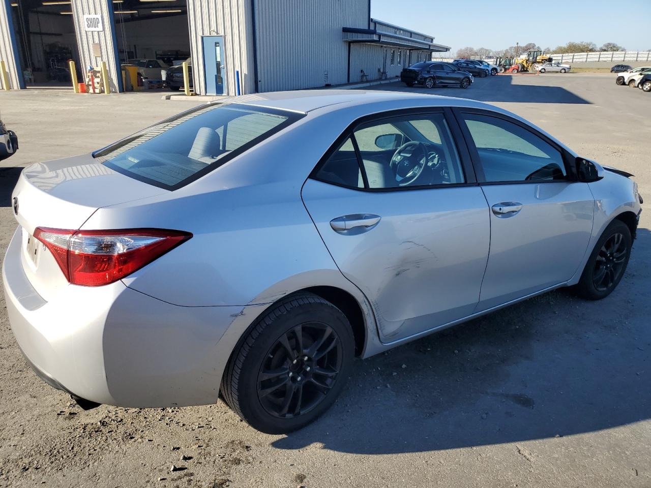 2014 Toyota Corolla VIN 5YFBURHEXEP164435 Copart auction photo, front end / side damage thumbnail 3