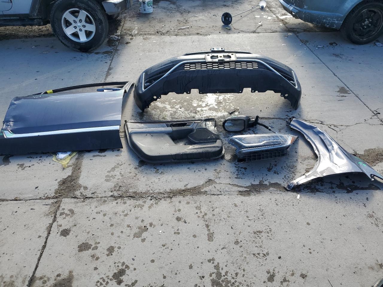 2020 Honda CR-V VIN 5J6RW2H99LL027408 Copart auction photo, front end damage thumbnail 13
