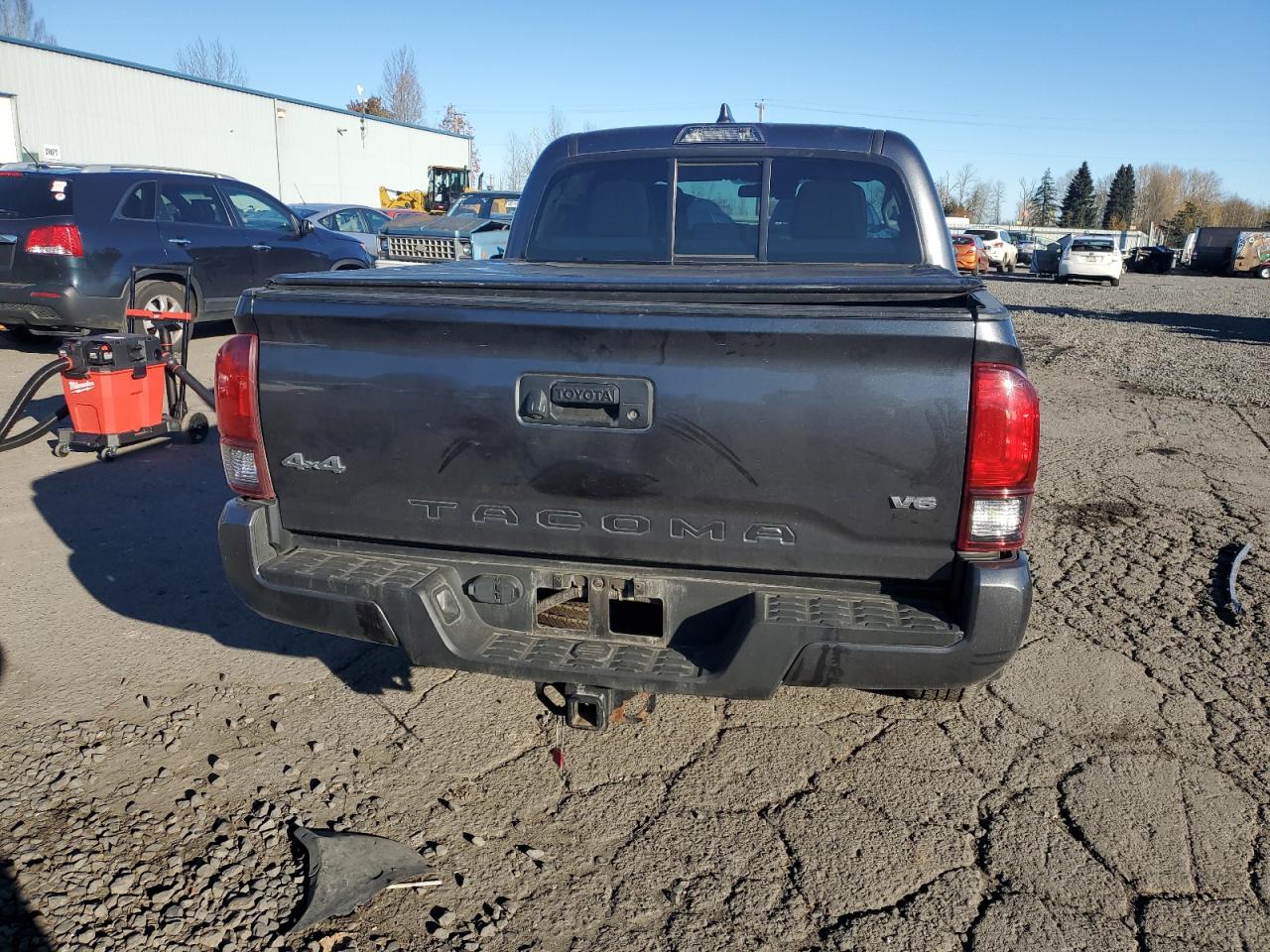 2022 Toyota Tacoma VIN 3TMCZ5AN3NM526198 Copart auction photo, front end damage thumbnail 6