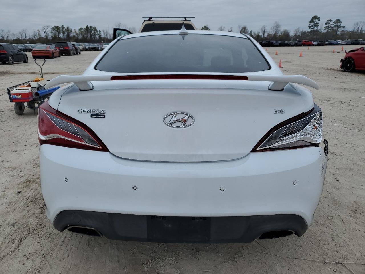 2016 Hyundai Genesis VIN KMHHU6KJ3GU133852 Copart auction photo, side / rear end damage thumbnail 6