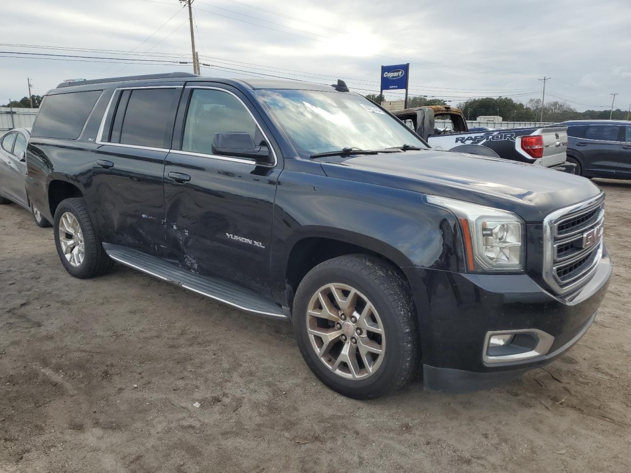 2015 GMC Yukon VIN 1GKS1HKC9FR520282 Copart auction photo, side damage thumbnail 4
