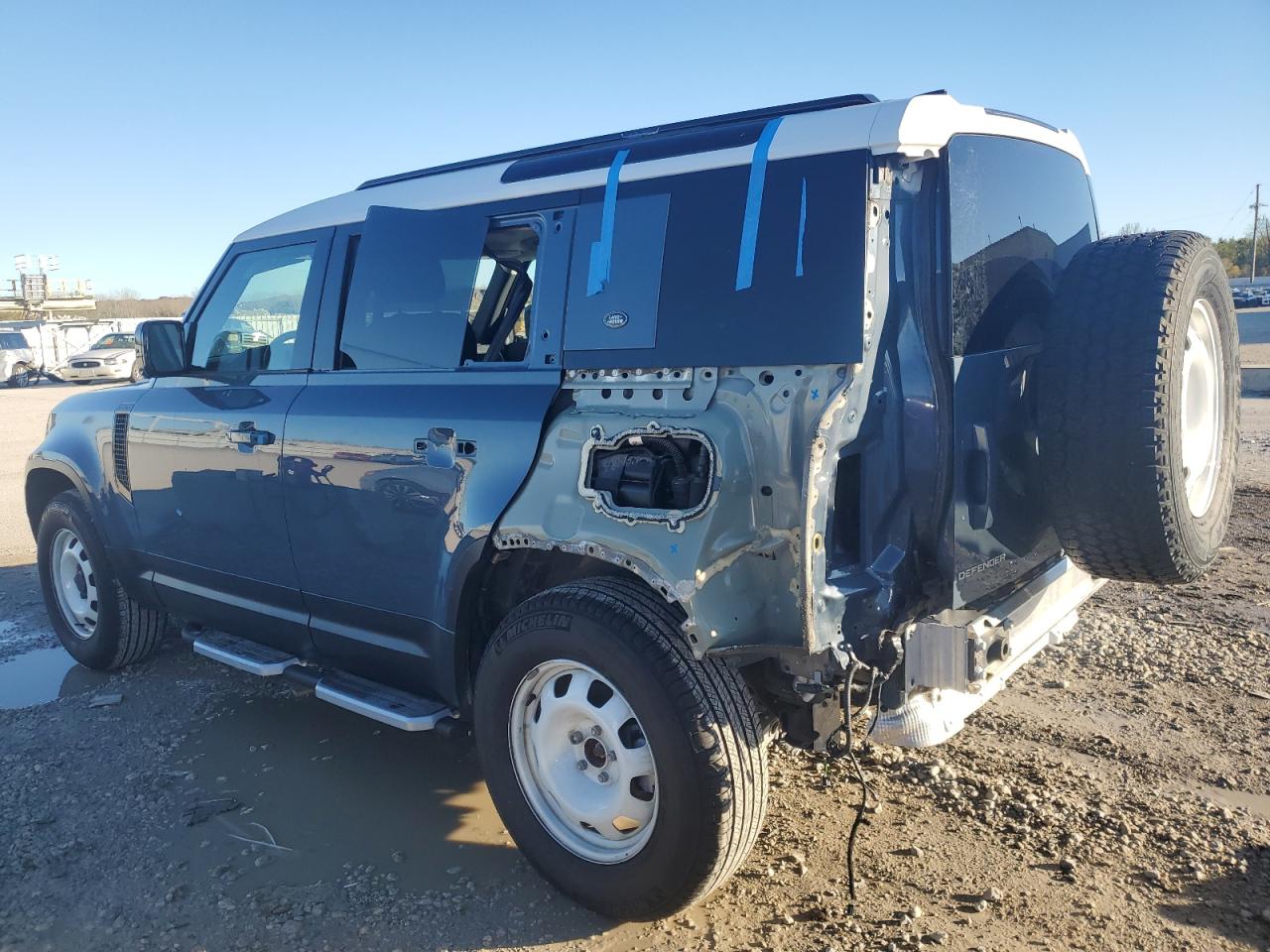 2022 Land Rover Defender VIN SALEK7RX6N2076707 Copart auction photo, rear end damage thumbnail 2
