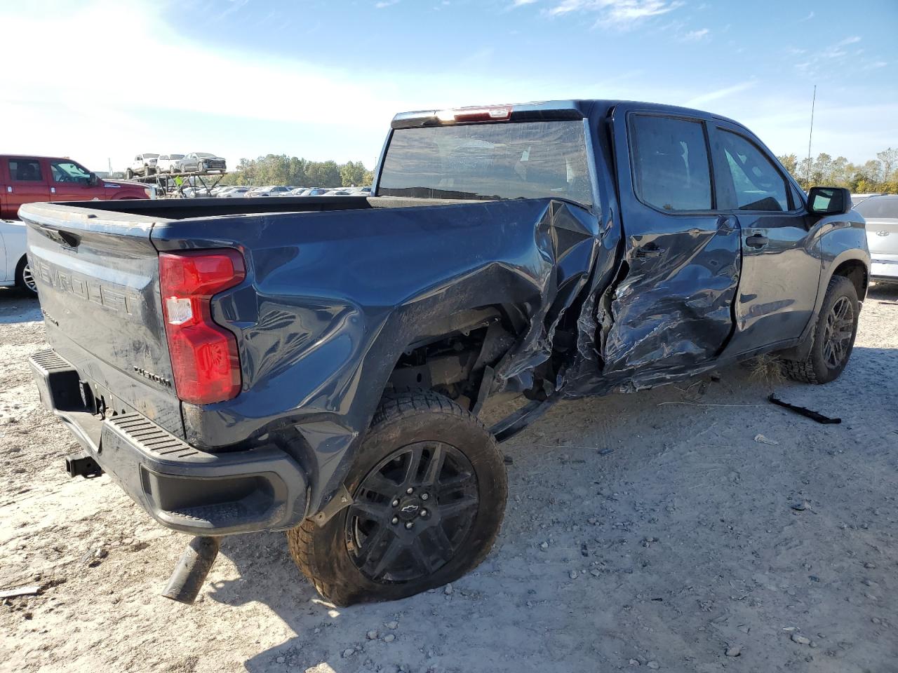 2022 Chevrolet Silverado VIN 1GCPABEK1NZ559383 Copart auction photo, side / rear end damage thumbnail 3