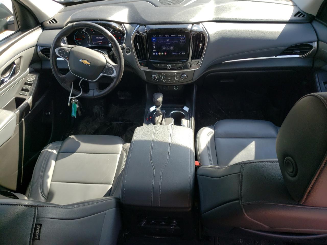 2021 Chevrolet Traverse VIN 1GNEVHKW4MJ117420 Copart auction photo, front end / side damage thumbnail 8