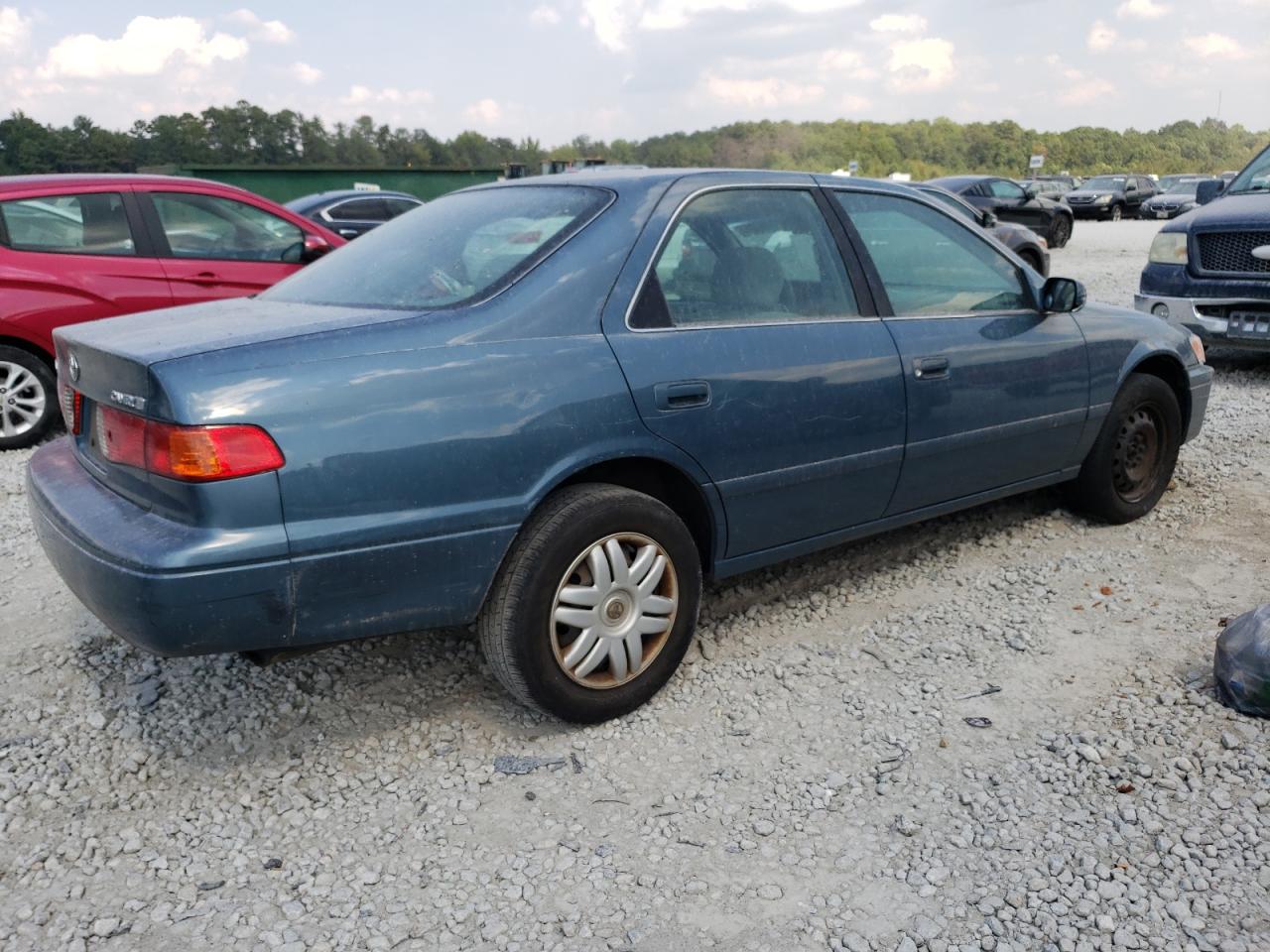 2000 Toyota Camry VIN 4T1BG28K7YU951978 Copart auction photo, side / front end damage thumbnail 3
