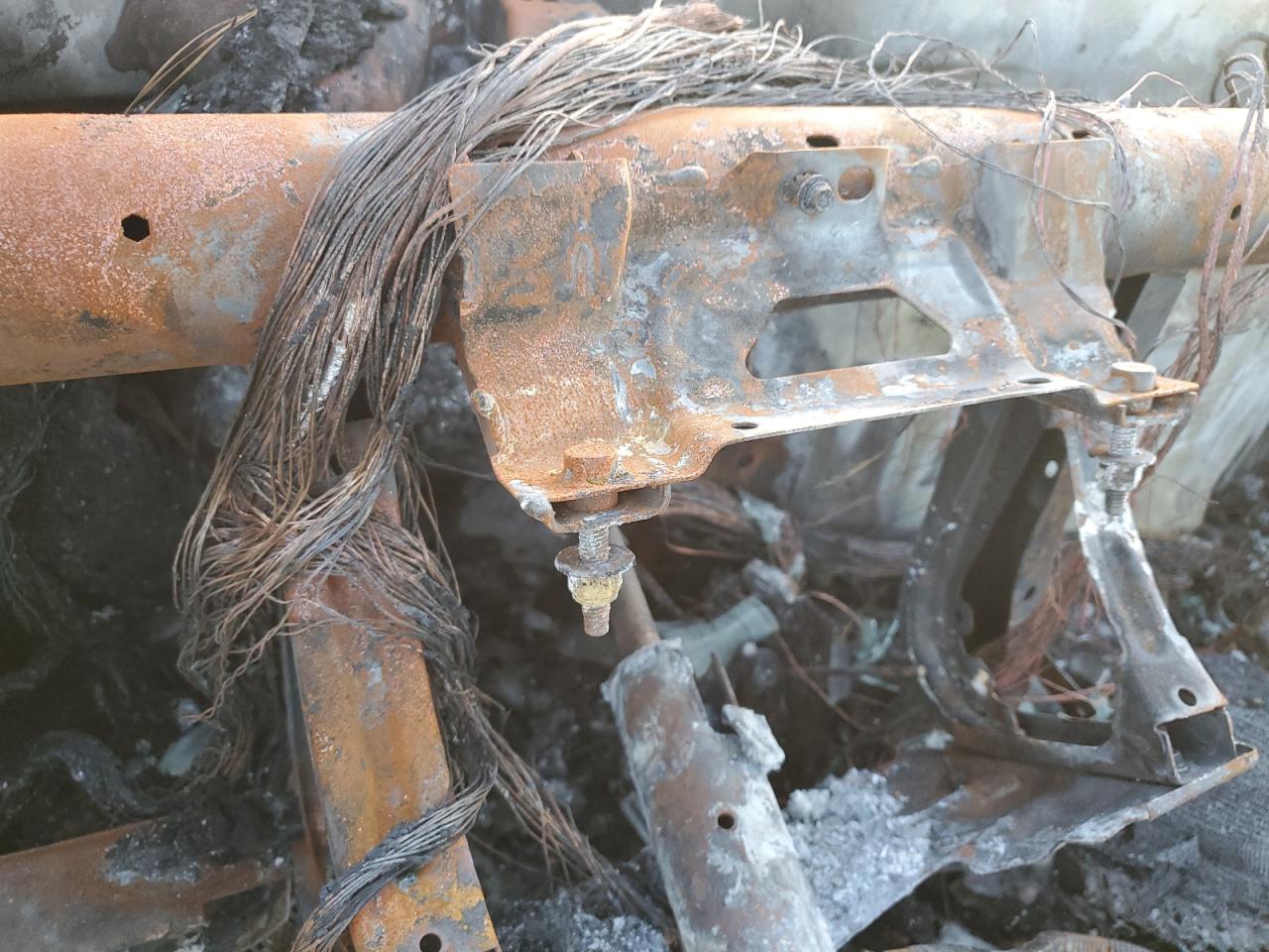 2021 Chevrolet Silverado VIN 1GC1YNEY9MF181059 Copart auction photo, burn damage thumbnail 9