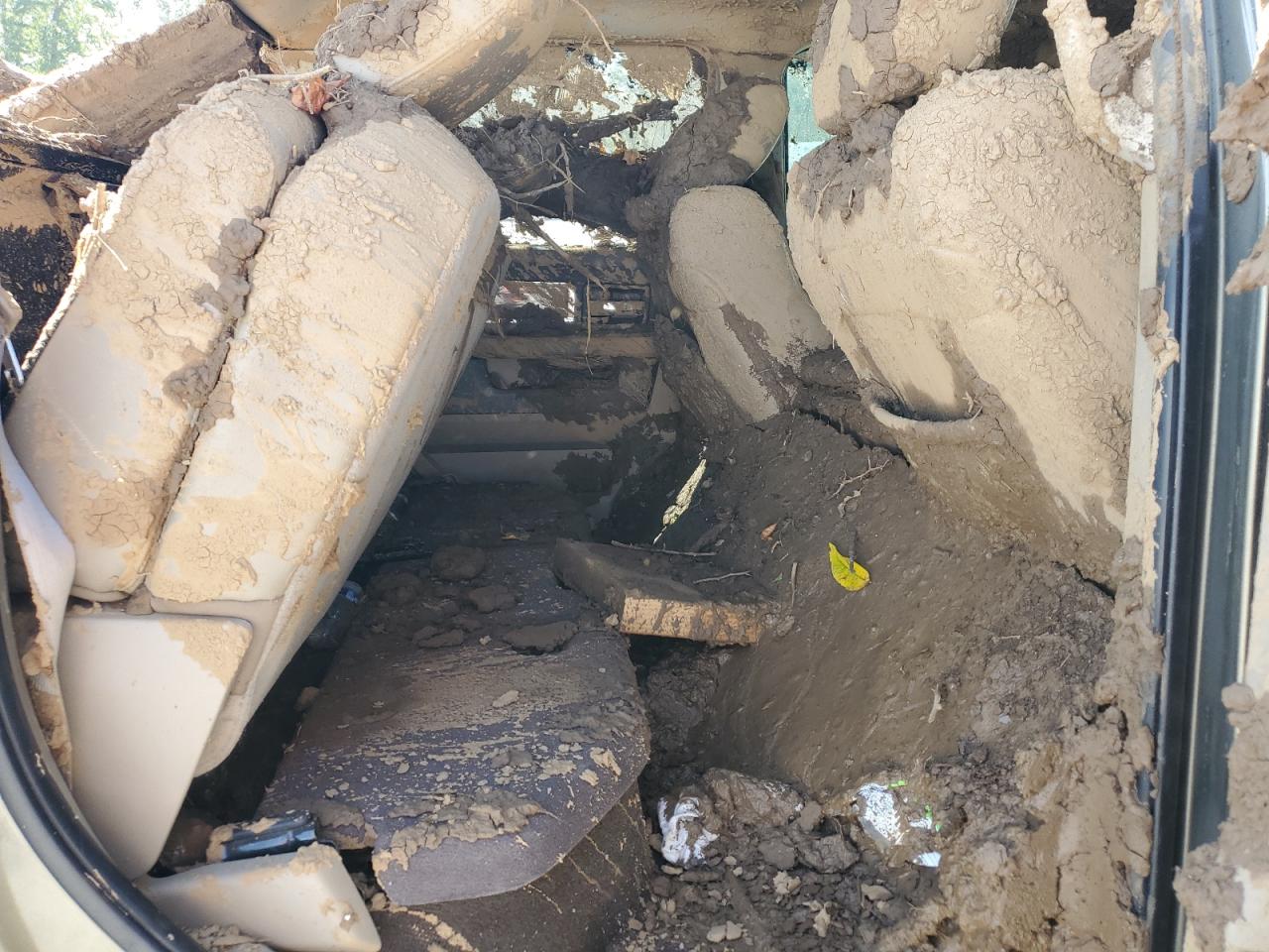2012 Dodge 2500 VIN 3C6UD5FL9CG190893 Copart auction photo, water/flood / all over damage thumbnail 10