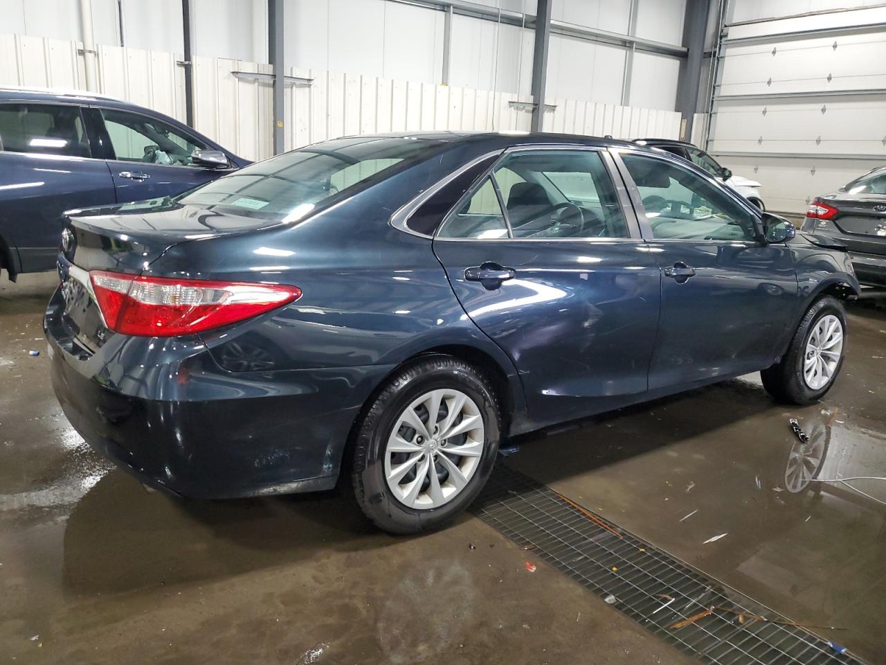 2015 Toyota Camry VIN 4T4BF1FK2FR514778 Copart auction photo, front end / side damage thumbnail 3