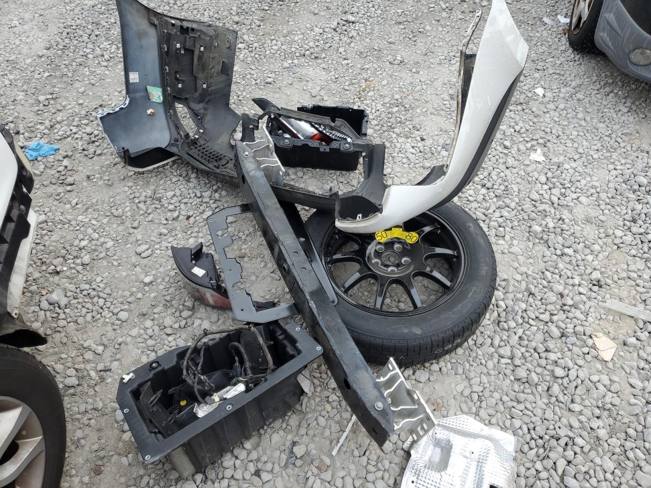 2015 Land Rover Range Rover VIN SALWR2VF5FA516486 Copart auction photo, rear end damage thumbnail 13
