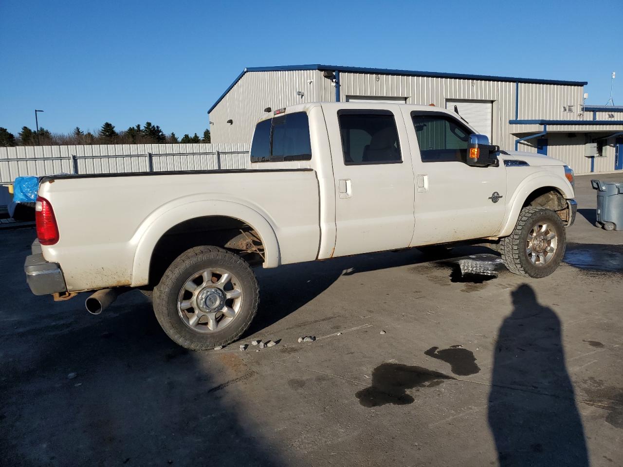 2011 Ford F350 VIN 1FT8W3BT6BEA89315 Copart auction photo, burn - engine damage thumbnail 3