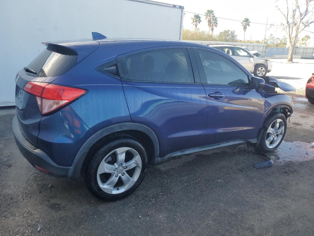 2016 Honda HR-V VIN 3CZRU5H51GM716920 Copart auction photo, front end damage thumbnail 3