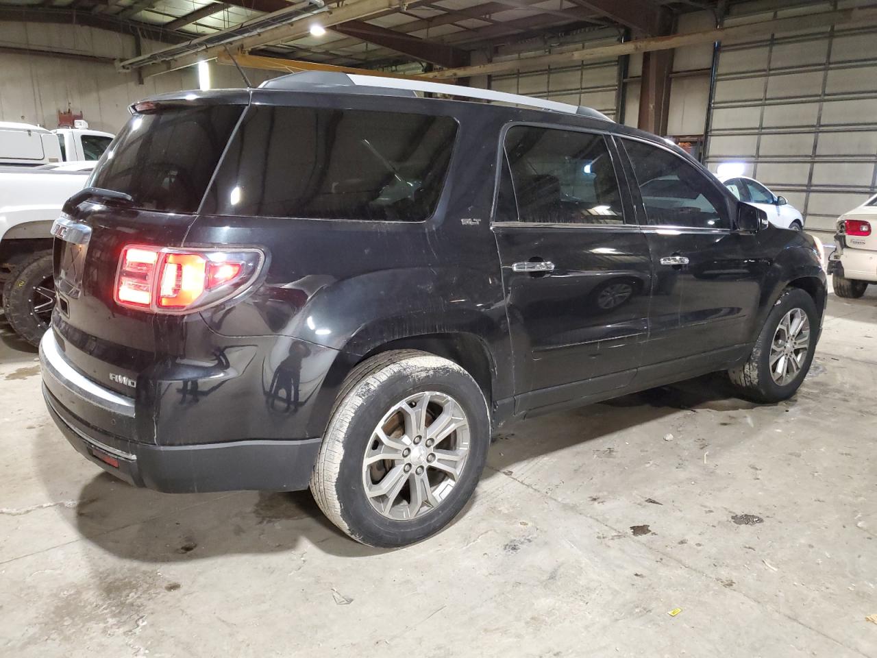 2014 GMC Acadia VIN 1GKKVRKD0EJ155992 Copart auction photo, front end / minor dent/scratches damage thumbnail 3