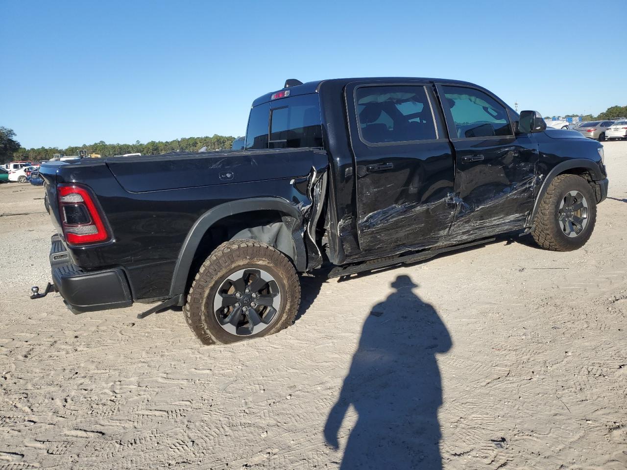 2019 RAM 1500 VIN 1C6SRFLTXKN907388 Copart auction photo, side damage thumbnail 3