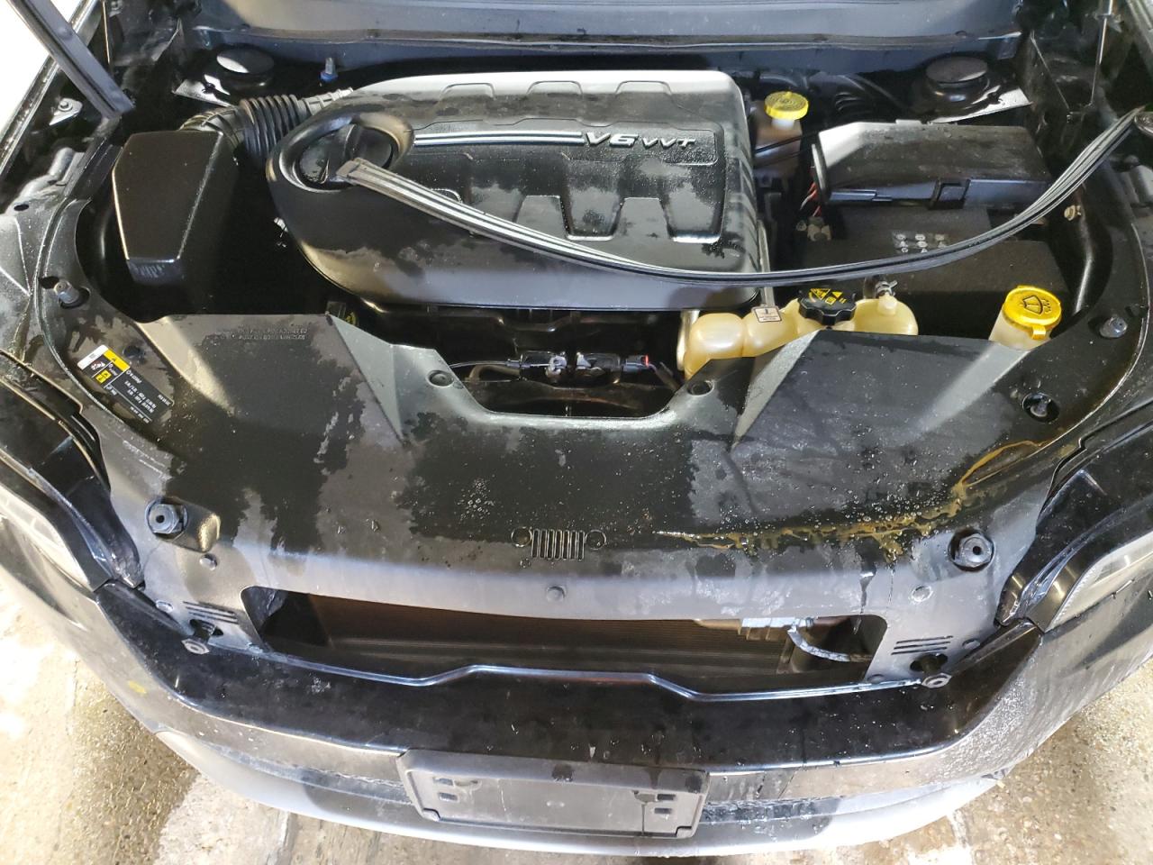2019 Jeep Grand Cherokee VIN 1C4PJMDX0KD391902 Copart auction photo, all over damage thumbnail 13
