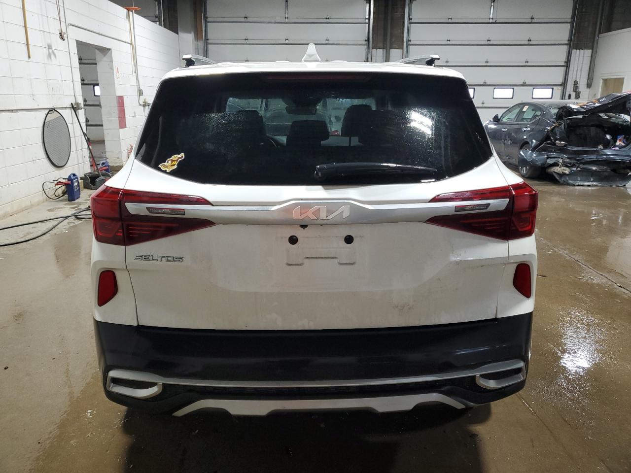 2023 KIA Seltos VIN KNDEUCAA9P7401406 Copart auction photo, front end damage thumbnail 6