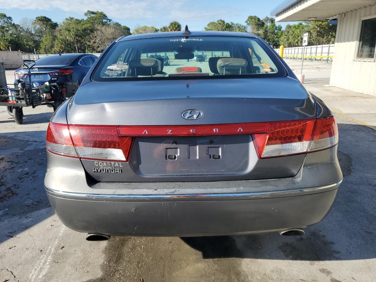 2010 Hyundai Azera VIN KMHFC4DD5AA484650 Copart auction photo, side / minor dent/scratches damage thumbnail 6