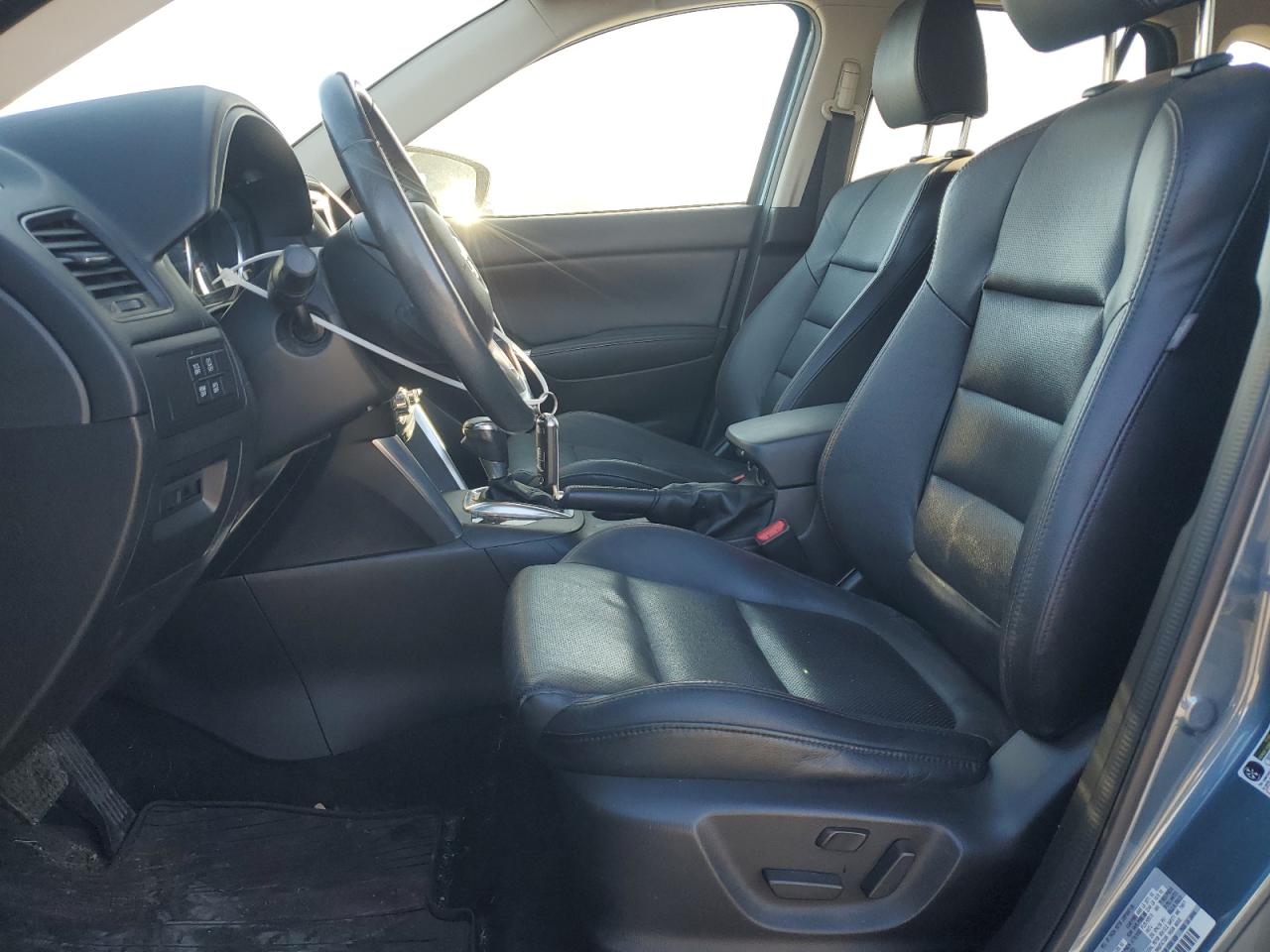 2015 Mazda CX-5 VIN JM3KE4DY6F0490333 Copart auction photo, front end / minor dent/scratches damage thumbnail 7