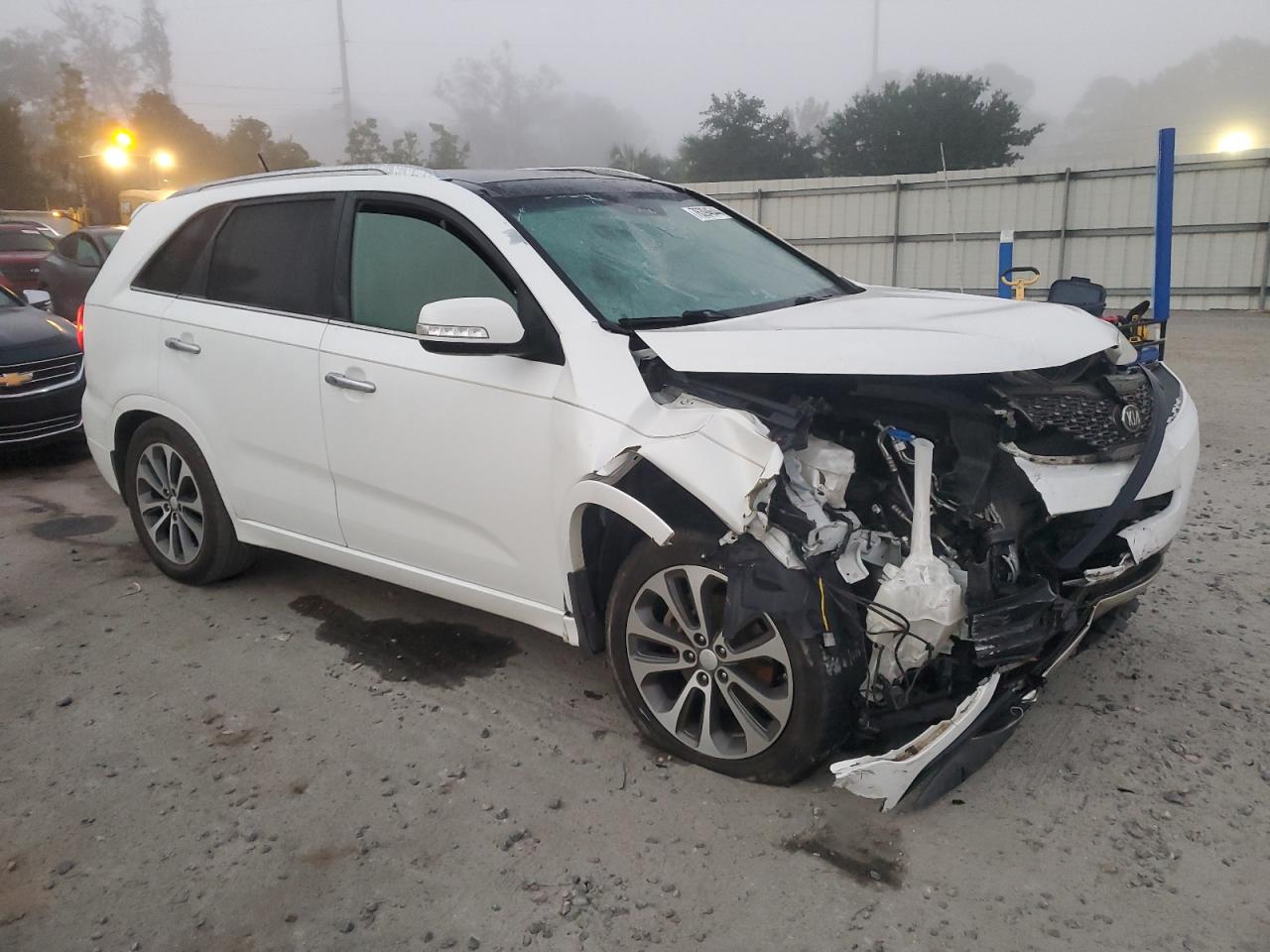 2014 KIA Sorento VIN 5XYKW4A75EG549298 Copart auction photo, front end / side damage thumbnail 4