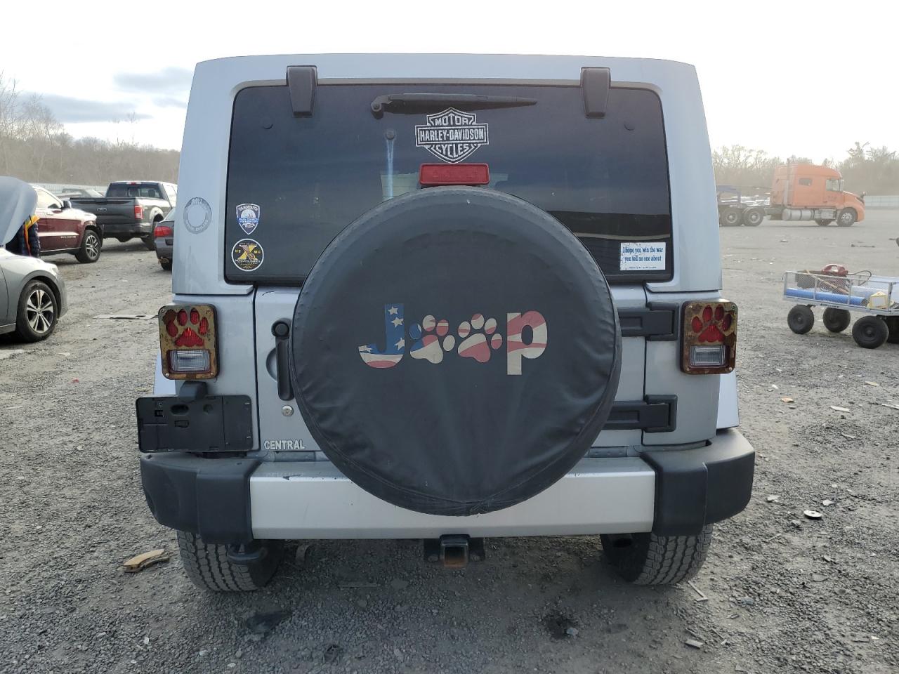 2013 Jeep Wrangler VIN 1C4BJWEG7DL705798 Copart auction photo, front end / minor dent/scratches damage thumbnail 6