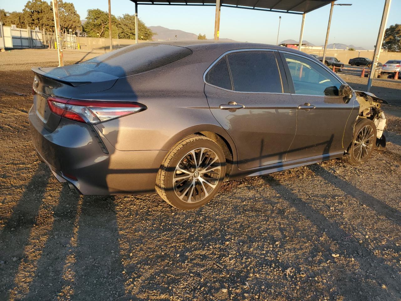 2018 Toyota Camry VIN 4T1B11HK6JU542064 Copart auction photo, front end / side damage thumbnail 3
