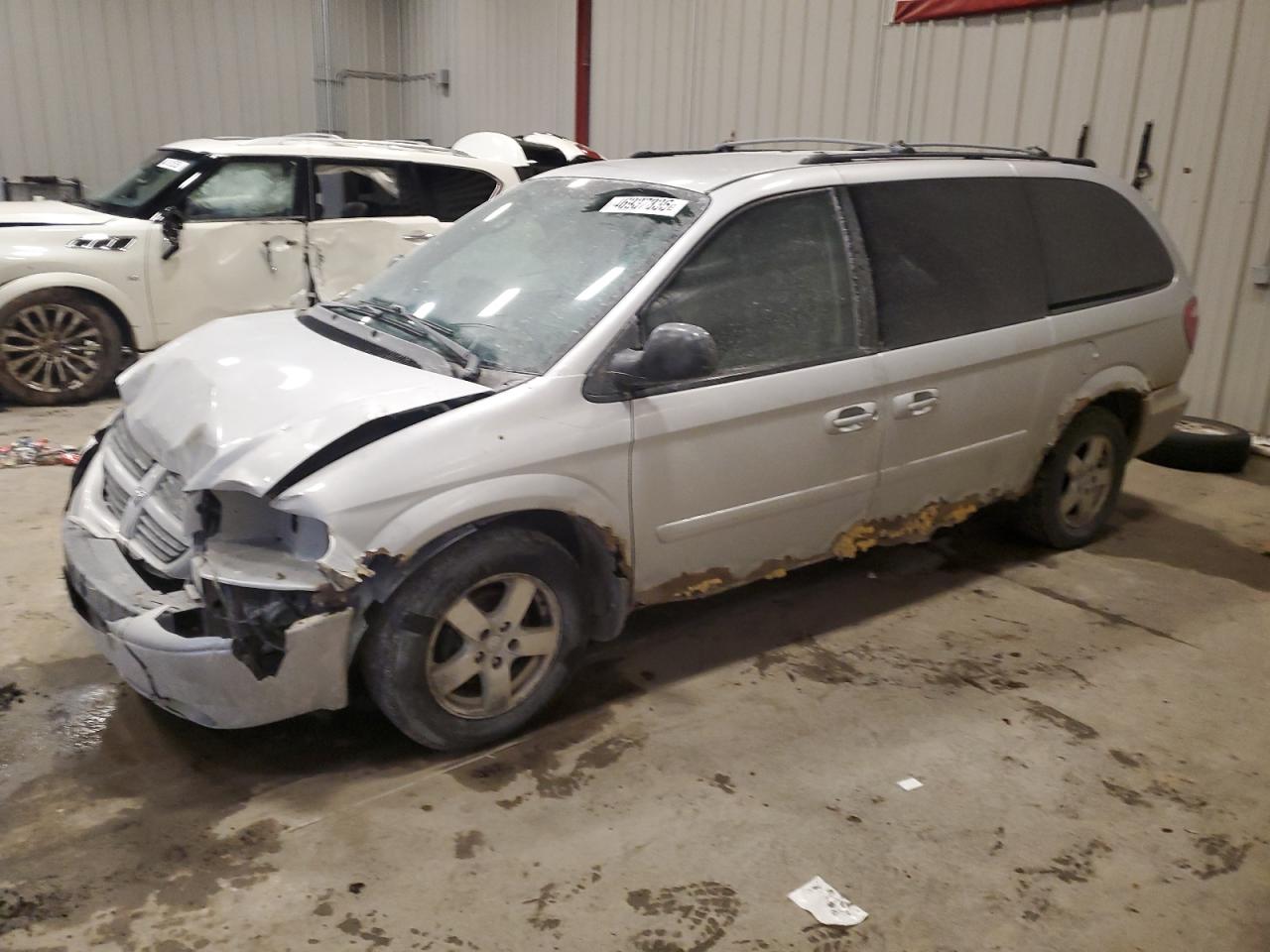2005 Dodge Caravan VIN 2D4GP44L45R310643