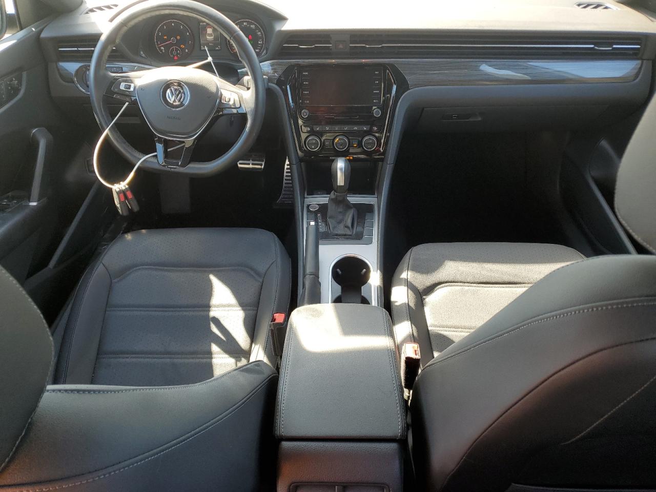 2021 Volkswagen Passat VIN 1VWMA7A34MC015280 Copart auction photo, front end / side damage thumbnail 8