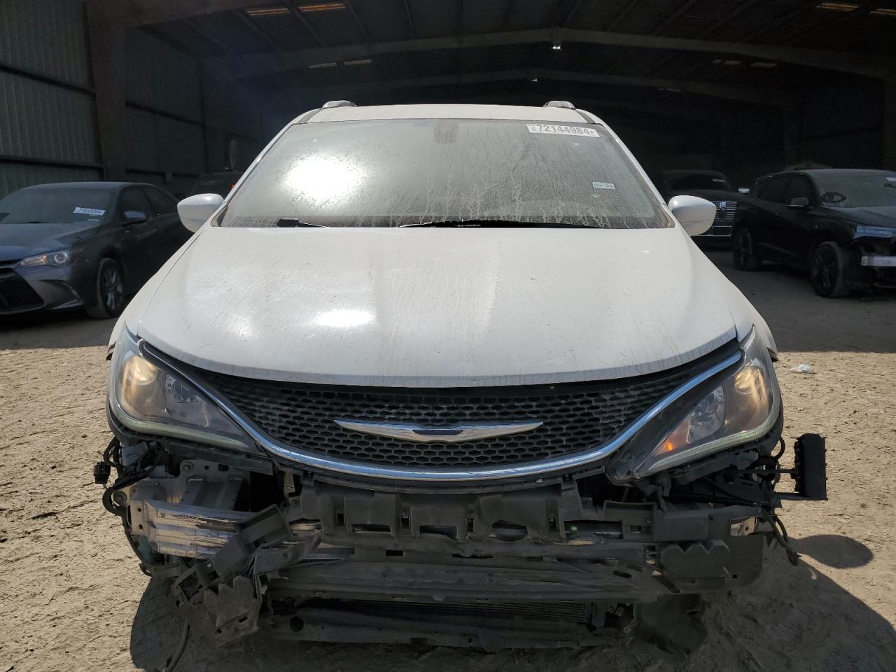 2017 Chrysler Pacifica VIN 2C4RC1EG4HR622208 Copart auction photo, front end damage thumbnail 5