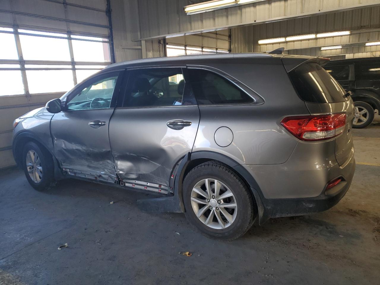 2016 KIA Sorento VIN 5XYPGDA34GG020752 Copart auction photo, side / rear end damage thumbnail 2