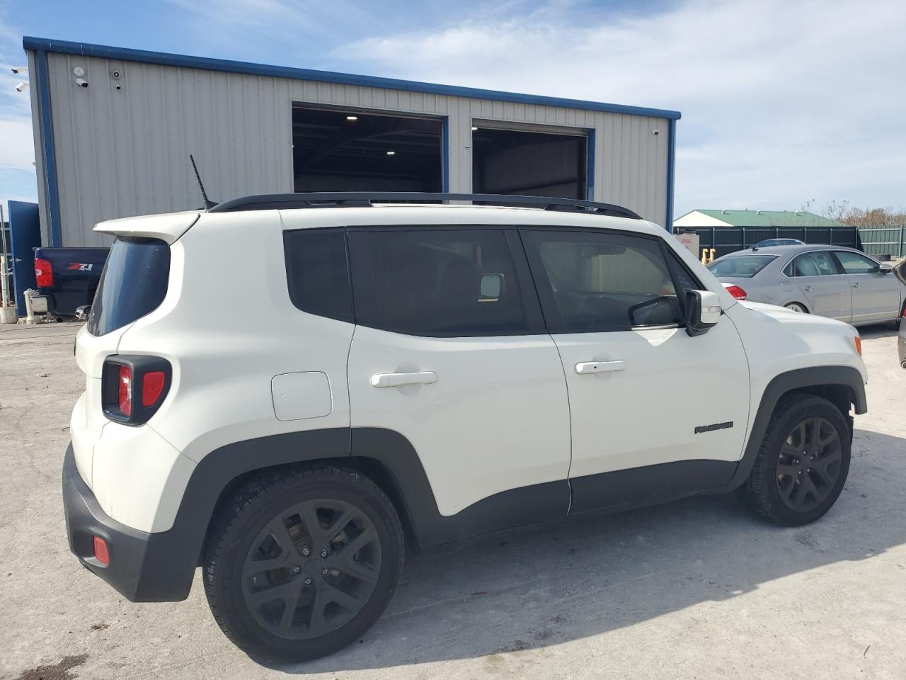 2018 Jeep Renegade VIN ZACCJABB9JPJ61504 Copart auction photo, front end damage thumbnail 3
