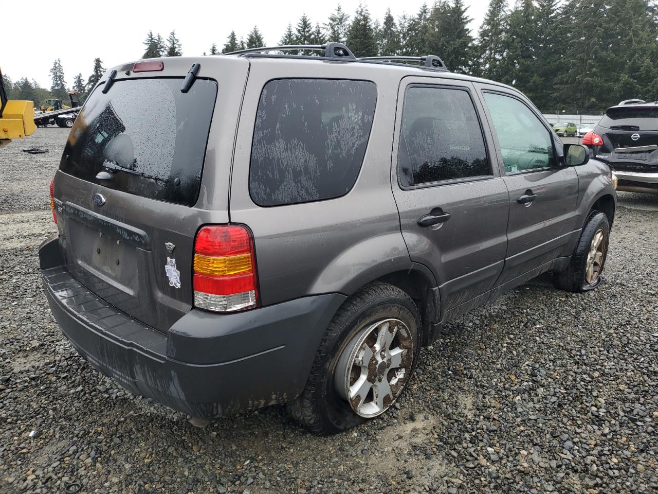 2006 Ford Escape VIN 1FMYU93156KA03176 Copart auction photo, side / undercarriage damage thumbnail 3