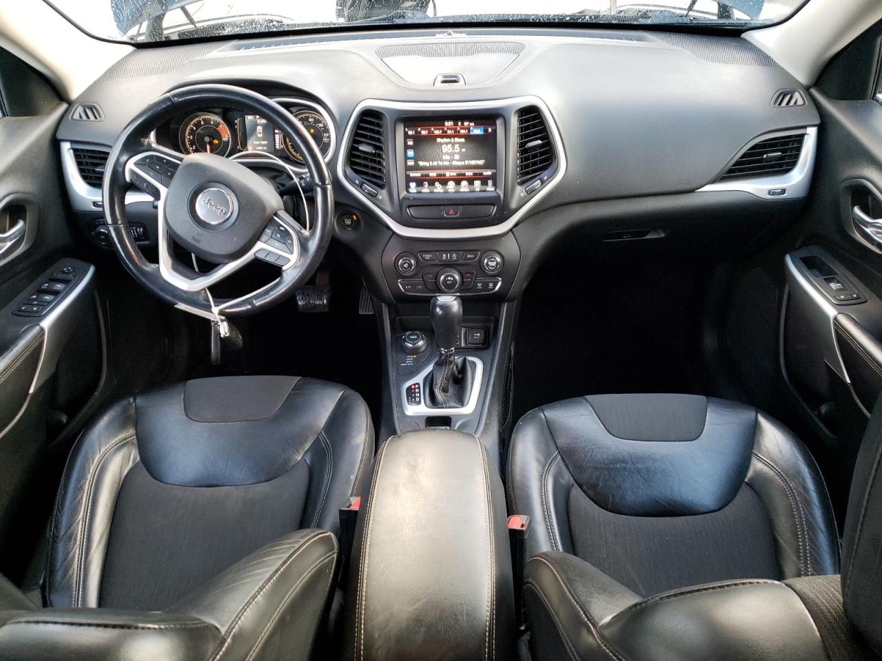 2018 Jeep Grand Cherokee VIN 1C4PJMLX1JD604095 Copart auction photo, rear end / front end damage thumbnail 8