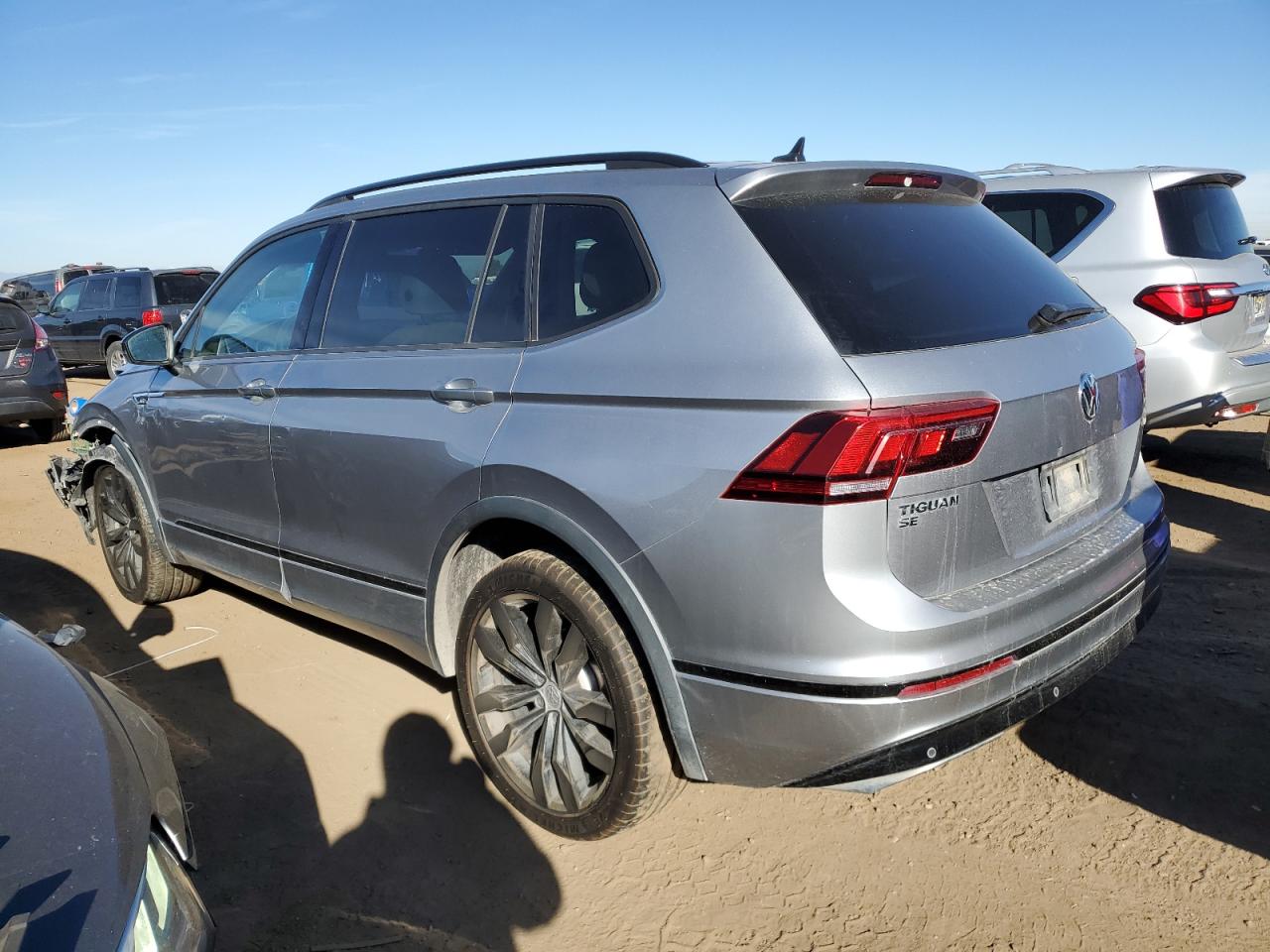 2020 Volkswagen Tiguan VIN 3VV2B7AX2LM073168 Copart auction photo, front end damage thumbnail 2