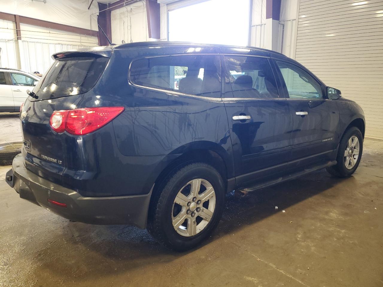 2009 Chevrolet Traverse VIN 1GNER23D09S147742 Copart auction photo, side damage thumbnail 3