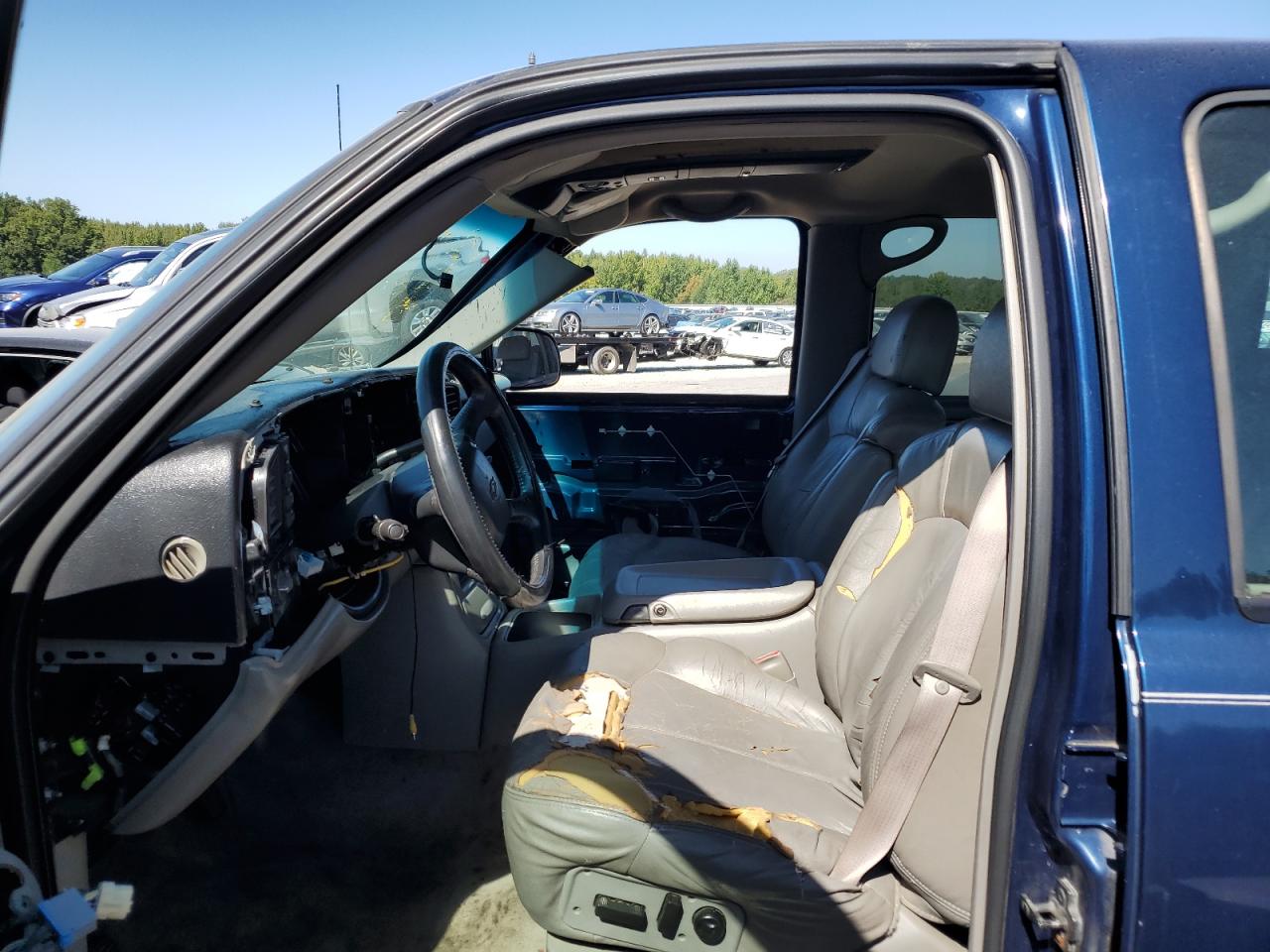 2001 Chevrolet Silverado VIN 1GCHK23U91F119073 Copart auction photo, stripped damage thumbnail 7