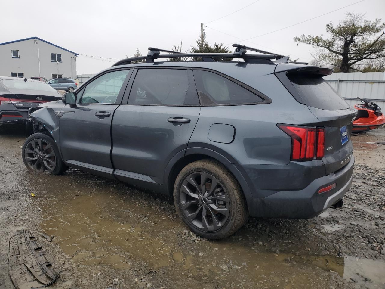 2022 KIA Sorento VIN 5XYRKDLF3NG149562 Copart auction photo, front end / side damage thumbnail 2