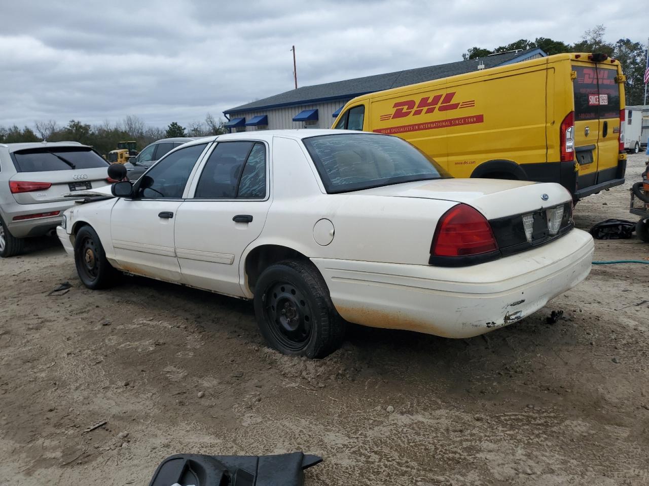 2010 Ford Crown Victoria VIN 2FABP7BV5AX138891 Copart auction photo, front end / undercarriage damage thumbnail 2