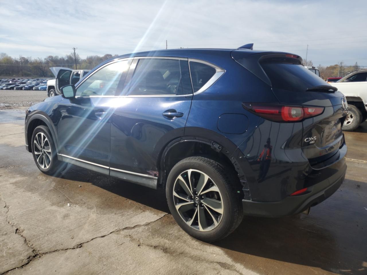2022 Mazda CX-5 VIN JM3KFBEM8N0549149 Copart auction photo, side damage thumbnail 2