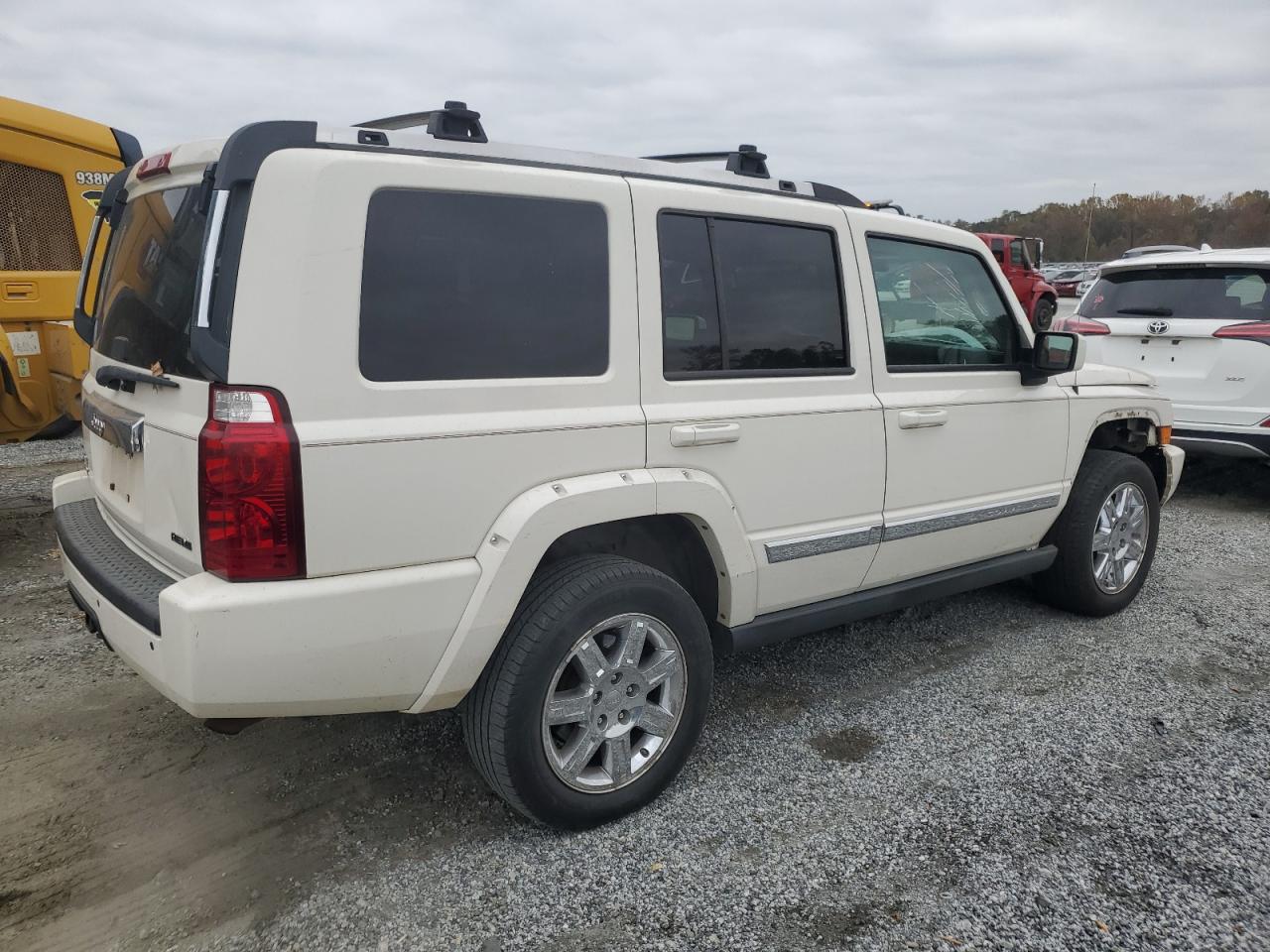 2010 Jeep Commander VIN 1J4RG5GT4AC153264 Copart auction photo, side damage thumbnail 3