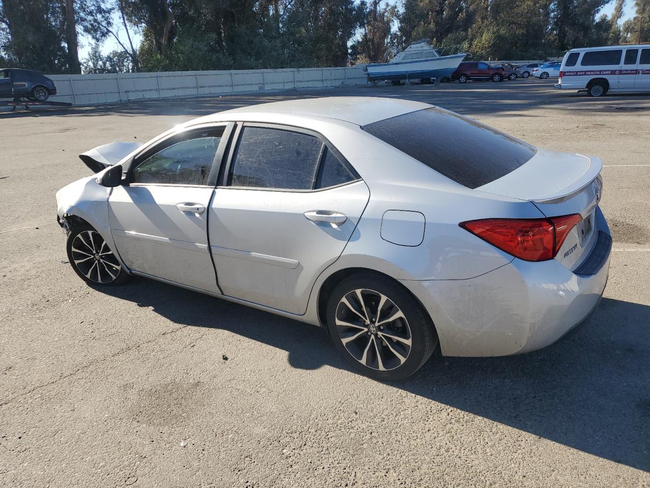 2019 Toyota Corolla VIN 5YFBURHE6KP894225 Copart auction photo, front end / minor dent/scratches damage thumbnail 2