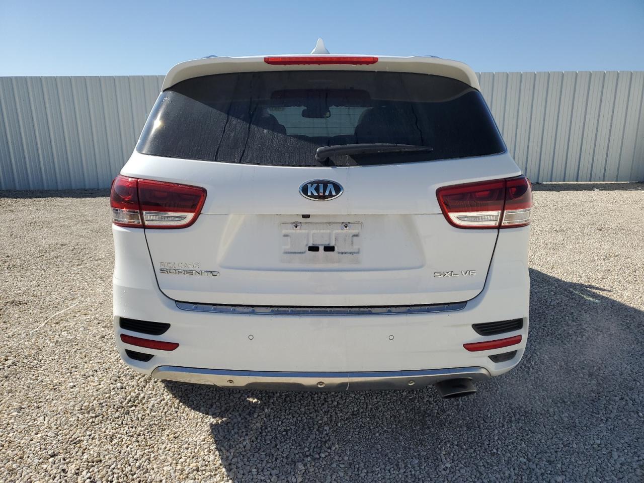 2018 KIA Sorento VIN 5XYPK4A58JG361692 Copart auction photo, undercarriage damage thumbnail 6