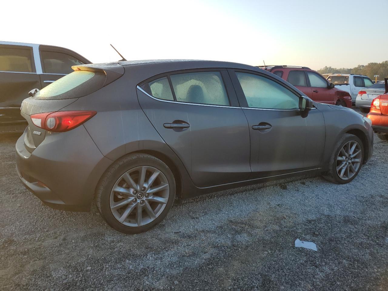 2018 Mazda 3 VIN 3MZBN1L39JM168429 Copart auction photo, side / minor dent/scratches damage thumbnail 3