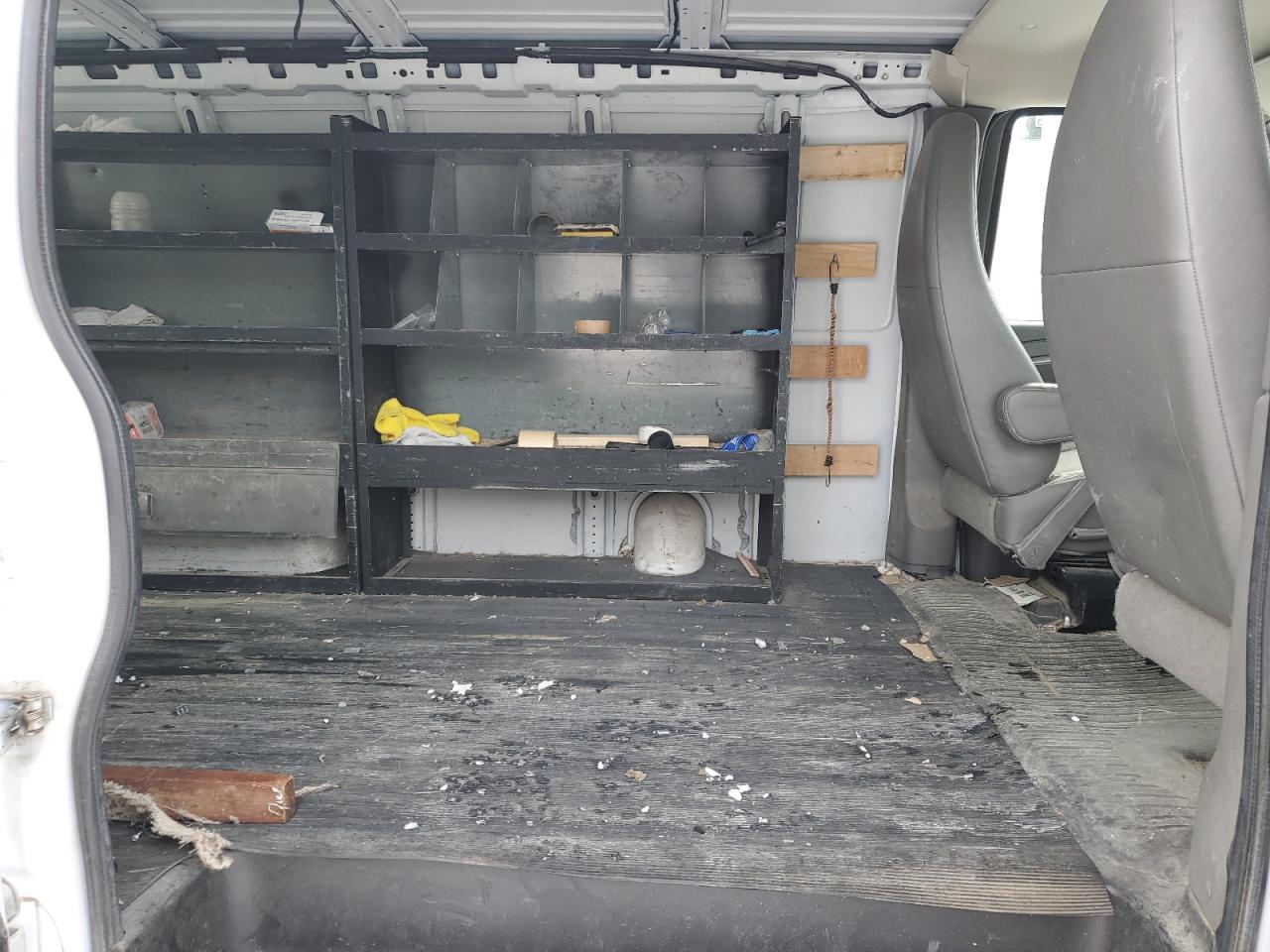 2015 GMC Savana VIN 1GTW7FCF8F1907266 Copart auction photo, front end damage thumbnail 11
