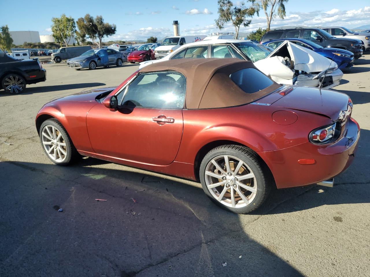 2006 Mazda MX-5 VIN JM1NC25F260119246 Copart auction photo, rear end damage thumbnail 2