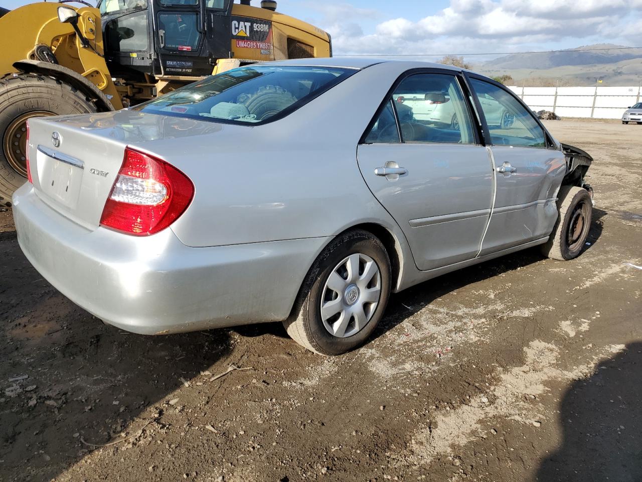 2004 Toyota Camry VIN 4T1BE32K54U380084 Copart auction photo, front end / side damage thumbnail 3