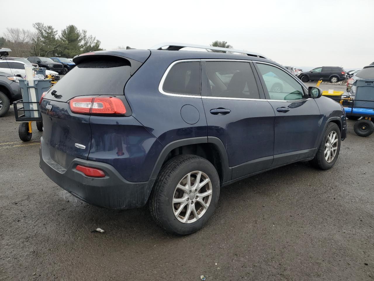 2015 Jeep Grand Cherokee VIN 1C4PJMCB6FW746037 Copart auction photo, front end / side damage thumbnail 3