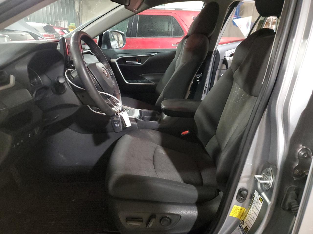 2020 Toyota RAV 4 VIN 4T3R6RFV0LU005888 Copart auction photo, front end / minor dent/scratches damage thumbnail 7