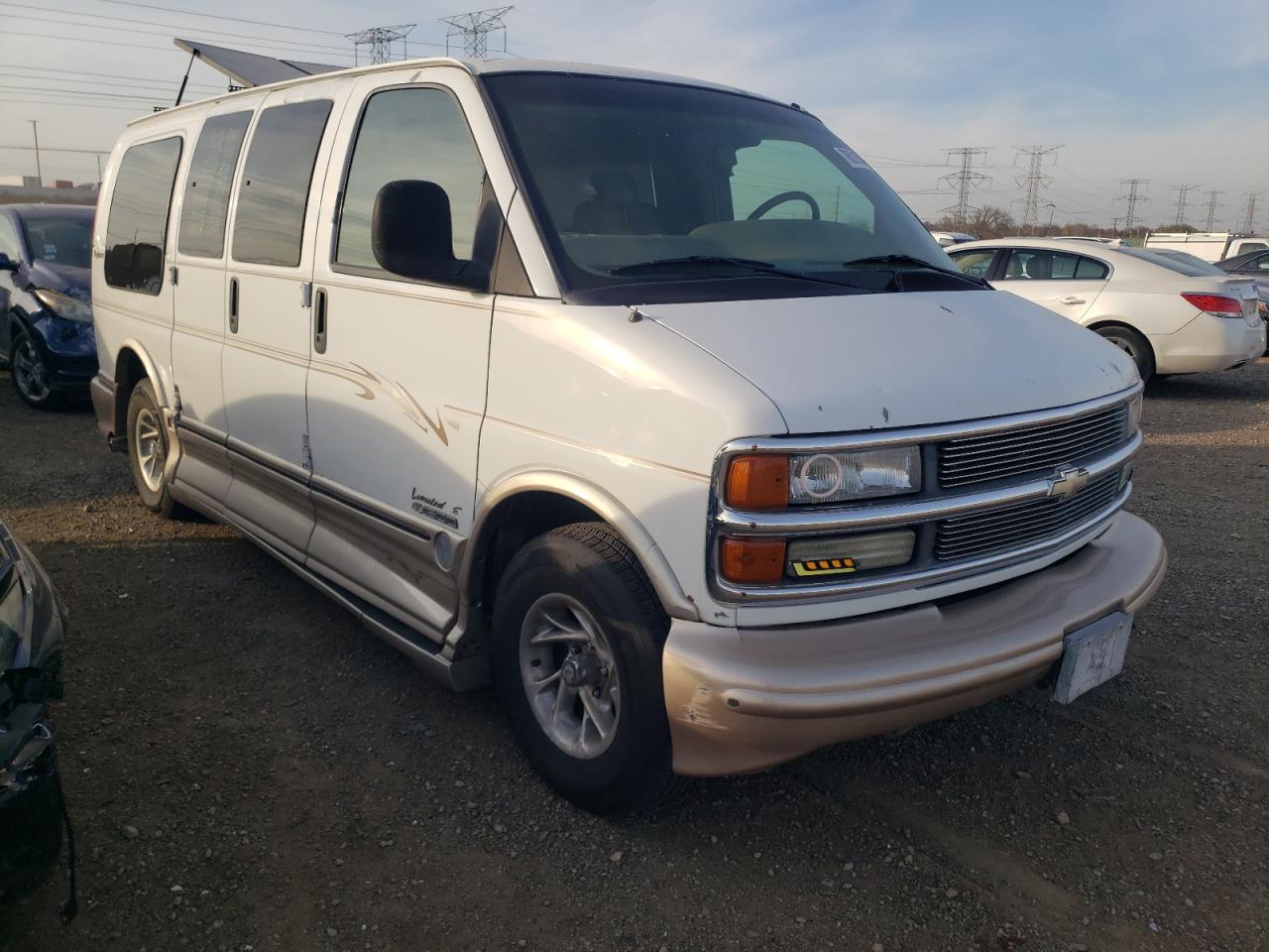 2002 Chevrolet Express VIN 1GBFG15R721227867 Copart auction photo, minor dent/scratches damage thumbnail 4