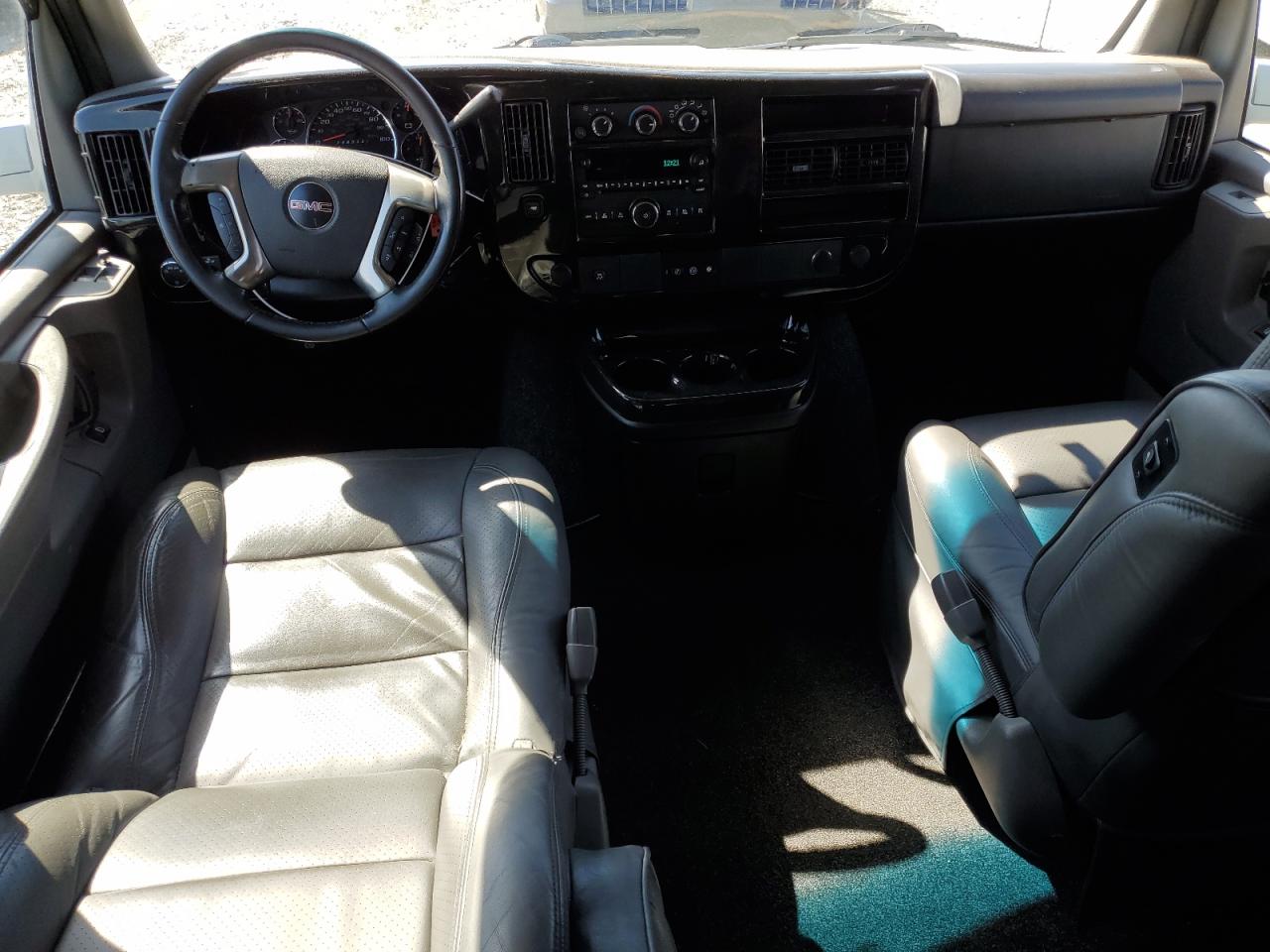 2011 GMC Savana VIN 1GDS7DC40B1115667 Copart auction photo, hail damage thumbnail 8