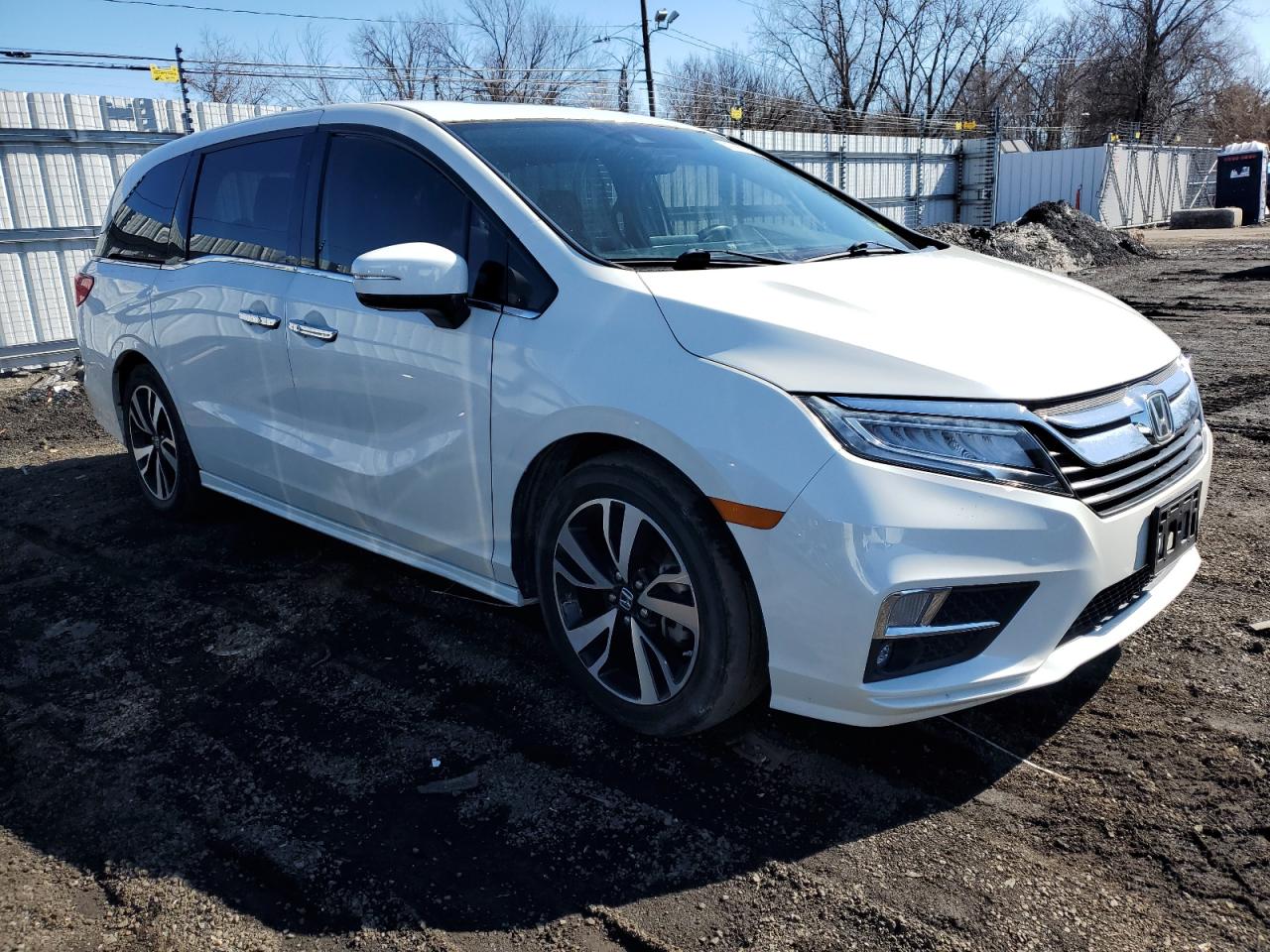 2019 Honda Odyssey VIN 5FNRL6H93KB072349 Copart auction photo, vandalism / minor dent/scratches damage thumbnail 4