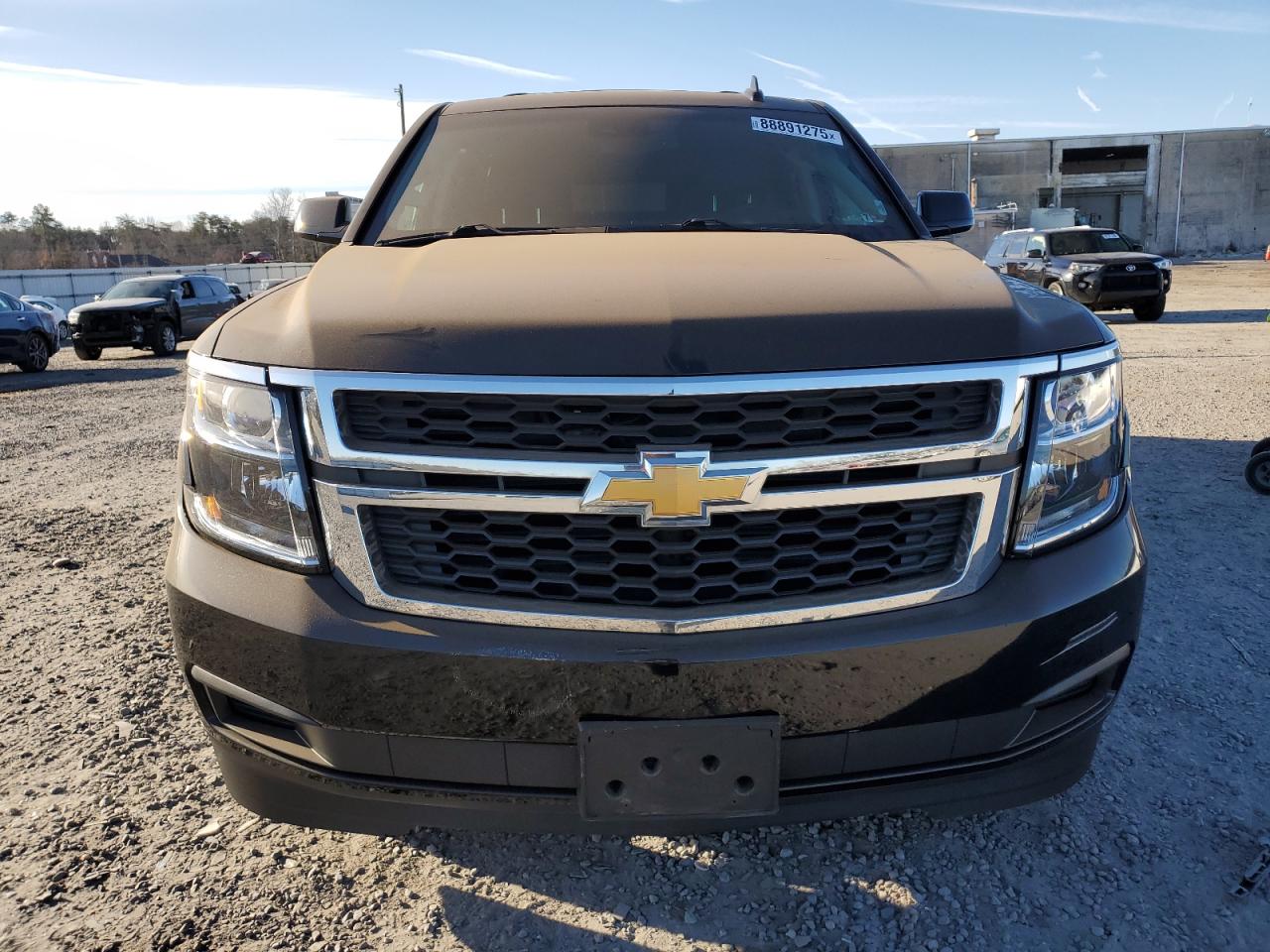 2018 Chevrolet Suburban VIN 1GNSKHKC5JR263792 Copart auction photo, side damage thumbnail 5